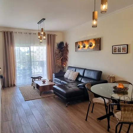 Appartement Et Chaleureux Avec Terrasse Vue Piscine A 2 Pas De La Marina *